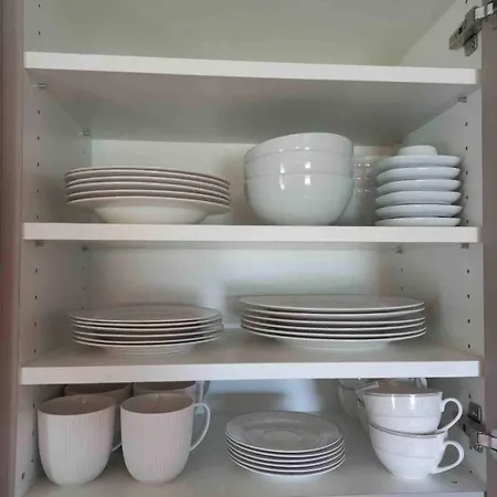 Schoene Gartenwohnung Mit Blick Ins Gruene דירה *