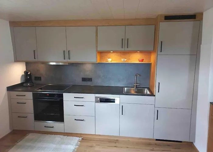 Schöne Gartenwohnung Mit Blick Ins Grüne Apartamento